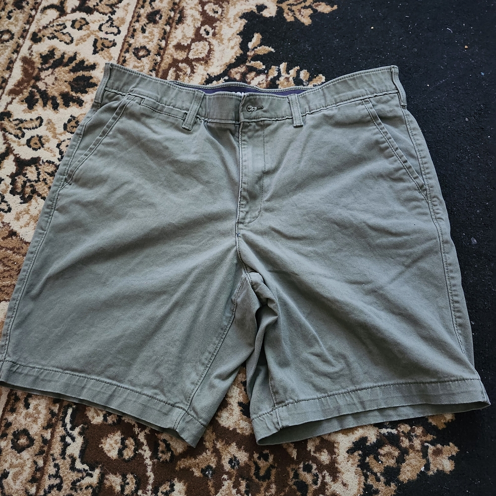 Sonoma Men's Olive Green Flat Front Shorts; Waist 38